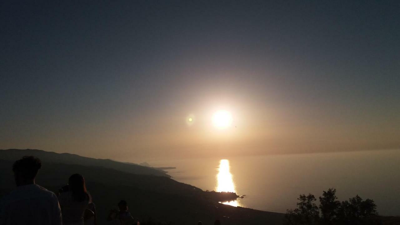 Villa Arte Mare e Cultura Pettineo Esterno foto