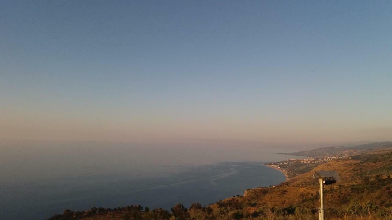Villa Arte Mare e Cultura Pettineo Esterno foto